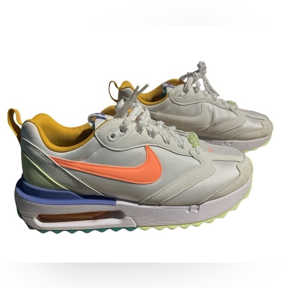 Nike Air Max Dawn - Picture 2 of 6